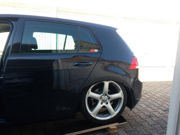 2015 Volkswagen Golf GTI photo