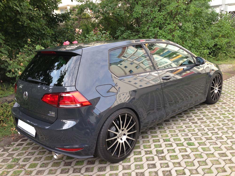 2015 Volkswagen Golf GTI photo