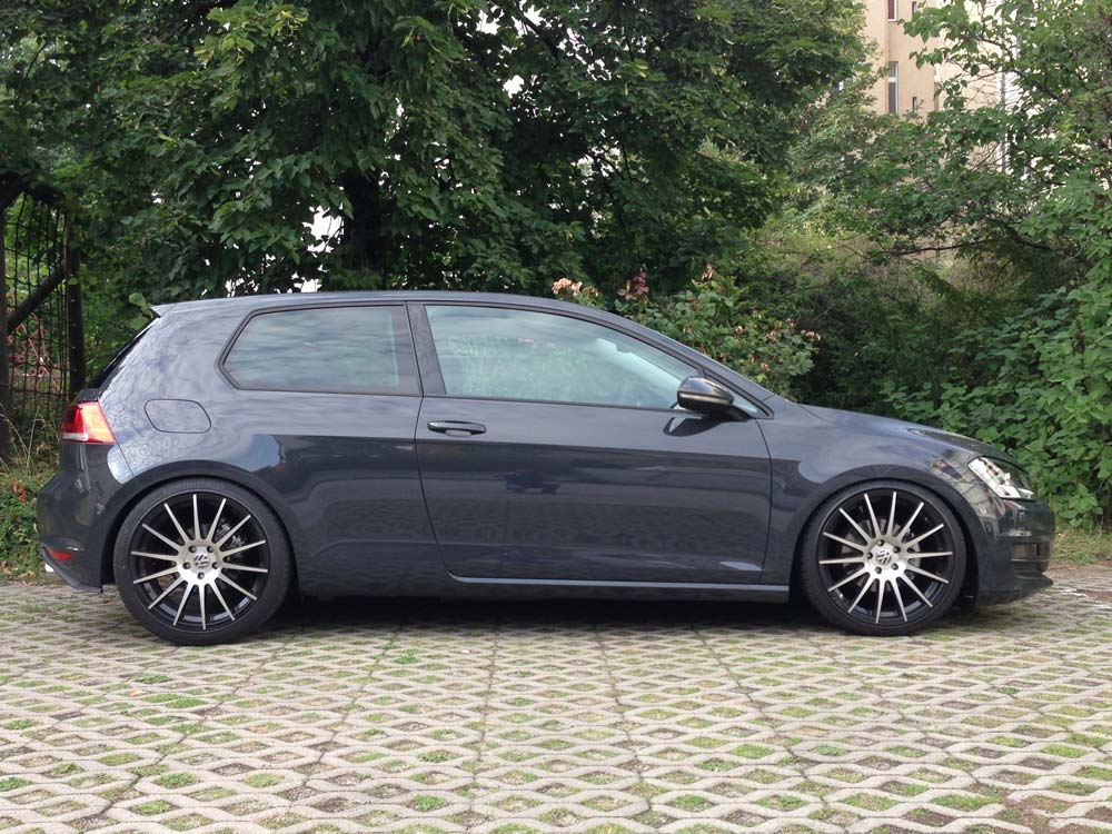 2015 Volkswagen Golf GTI photo