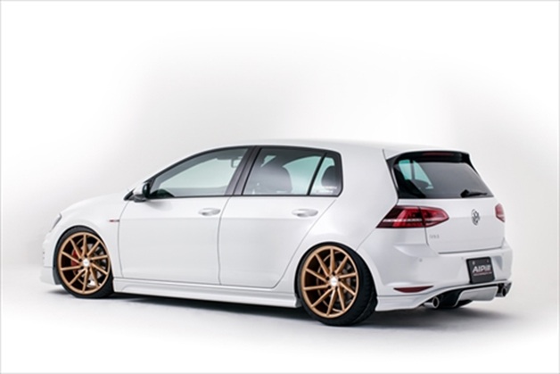 2015 Volkswagen Golf GTI photo