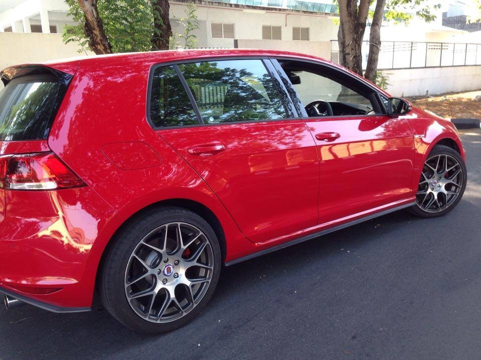 2015 Volkswagen Golf GTI photo