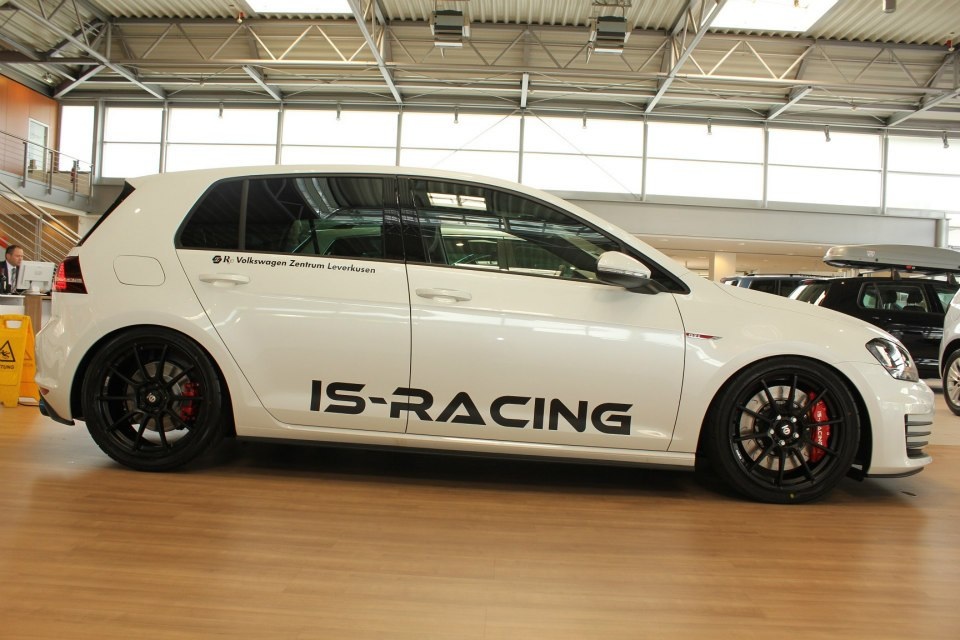 2015 Volkswagen Golf GTI photo