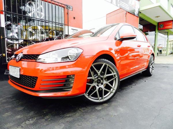 2015 Volkswagen Golf GTI photo