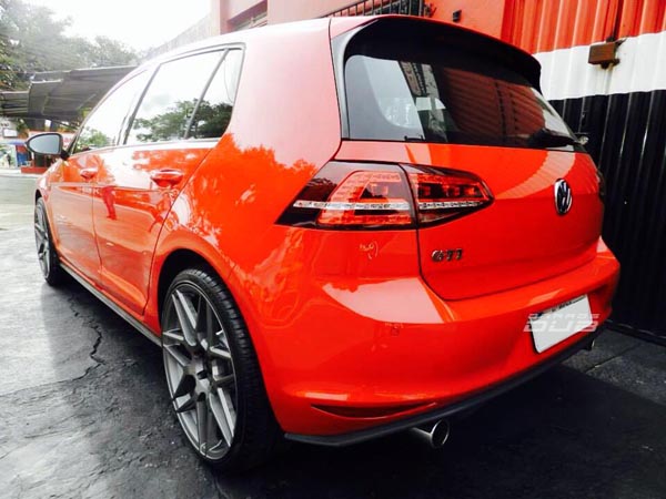 2015 Volkswagen Golf GTI photo