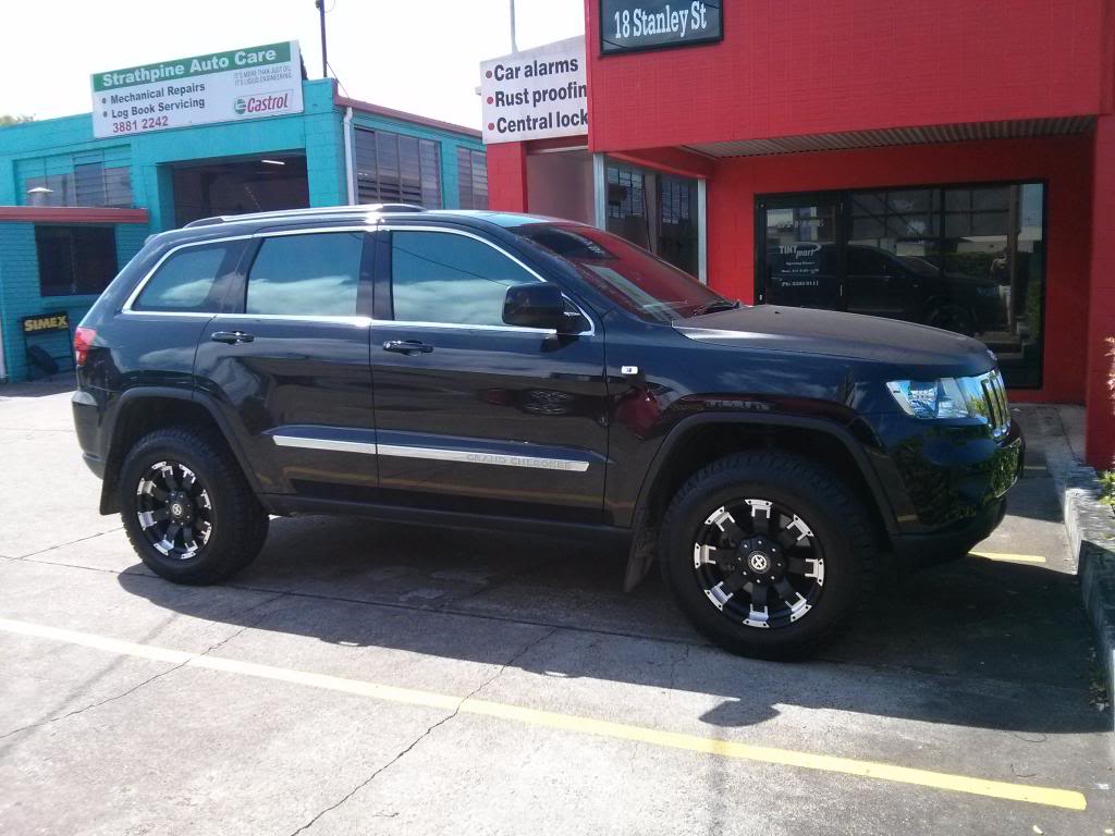 2011 Jeep Grand Cherokee photo