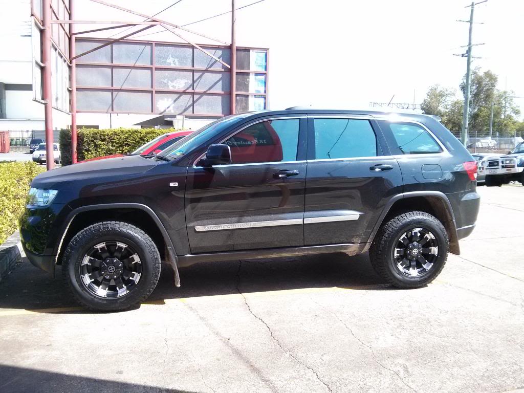 2011 Jeep Grand Cherokee photo