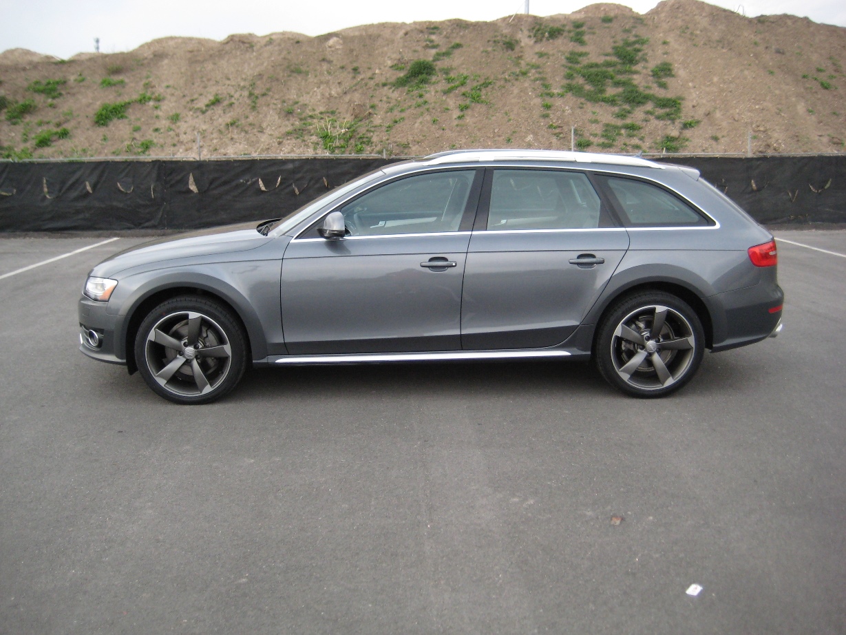 2010 Audi A4 photo