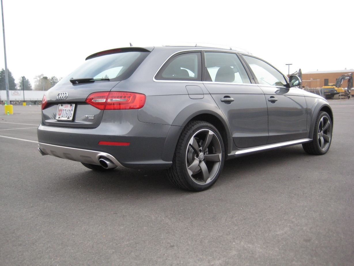 2010 Audi A4 photo
