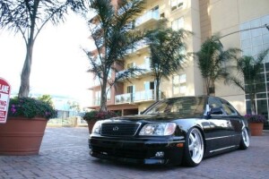 2000 Lexus LS 400