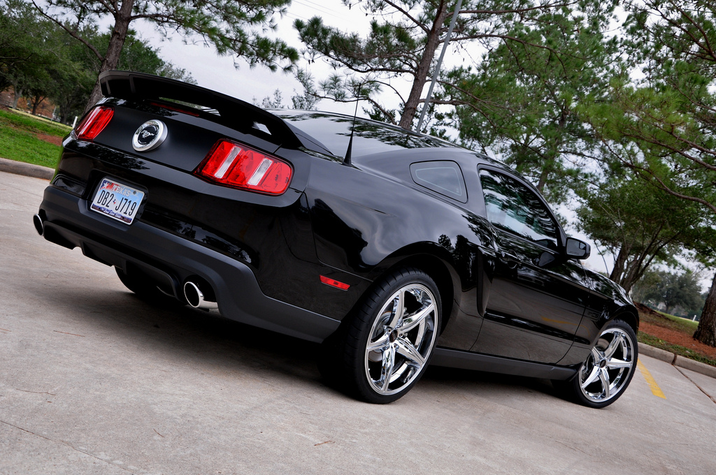 2012 Ford Mustang photo