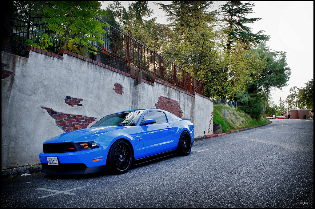 2012 Ford Mustang photo