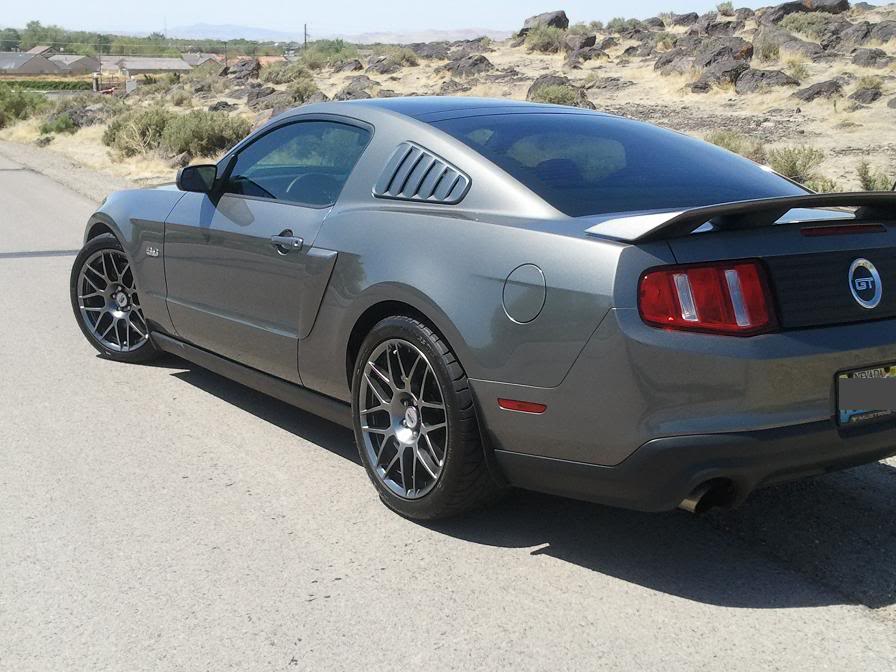 2012 Ford Mustang photo