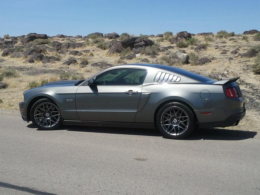 2012 Ford Mustang photo