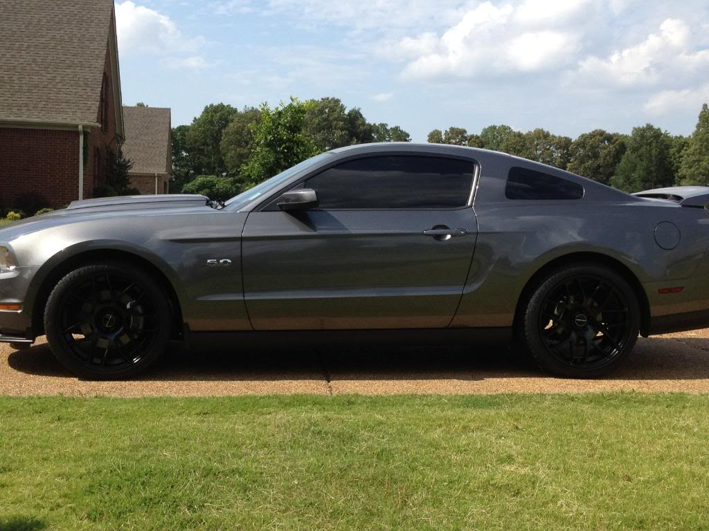 2012 Ford Mustang photo