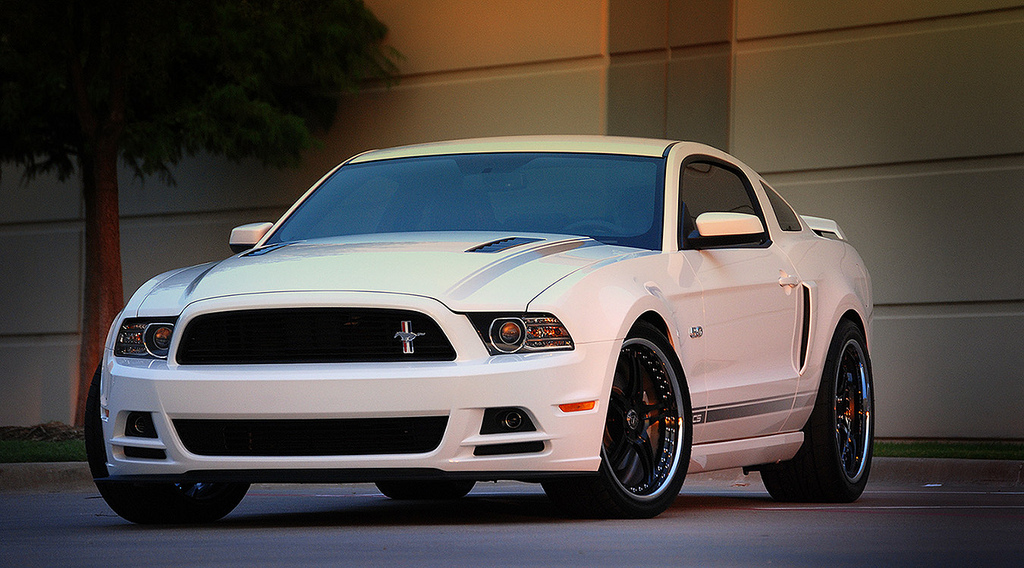 2013 Ford Mustang photo