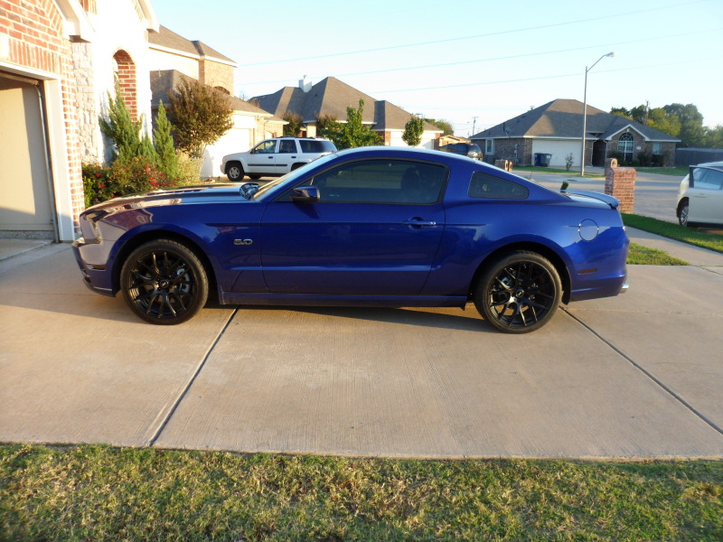 2012 Ford Mustang photo