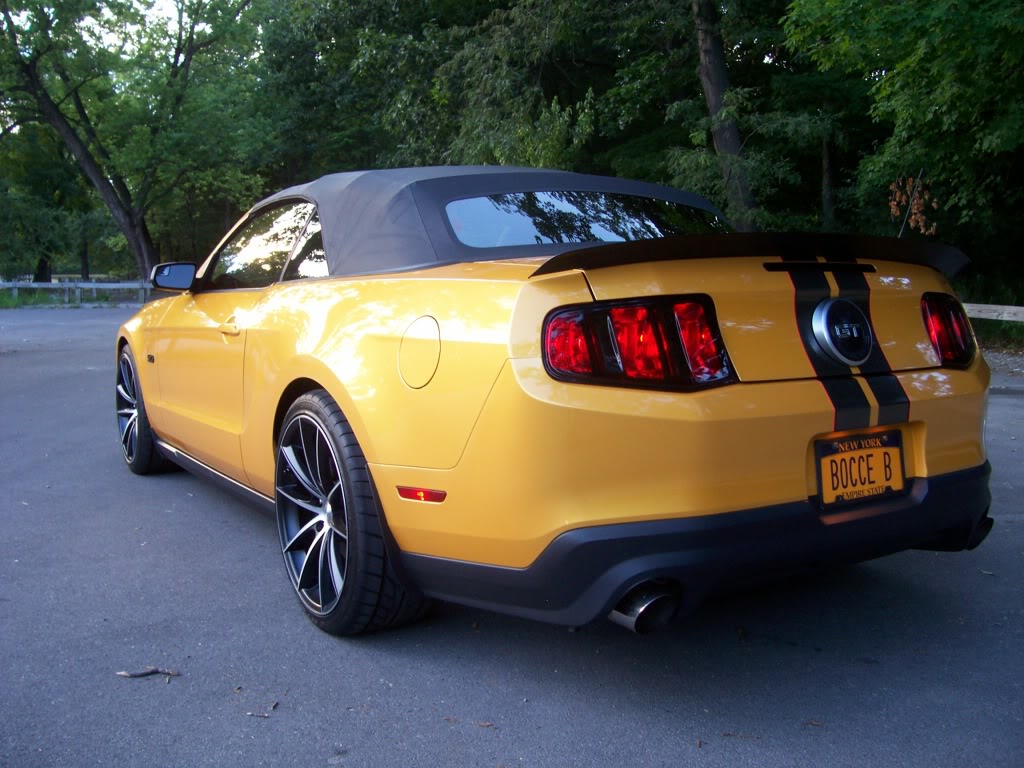 2011 Ford Mustang photo