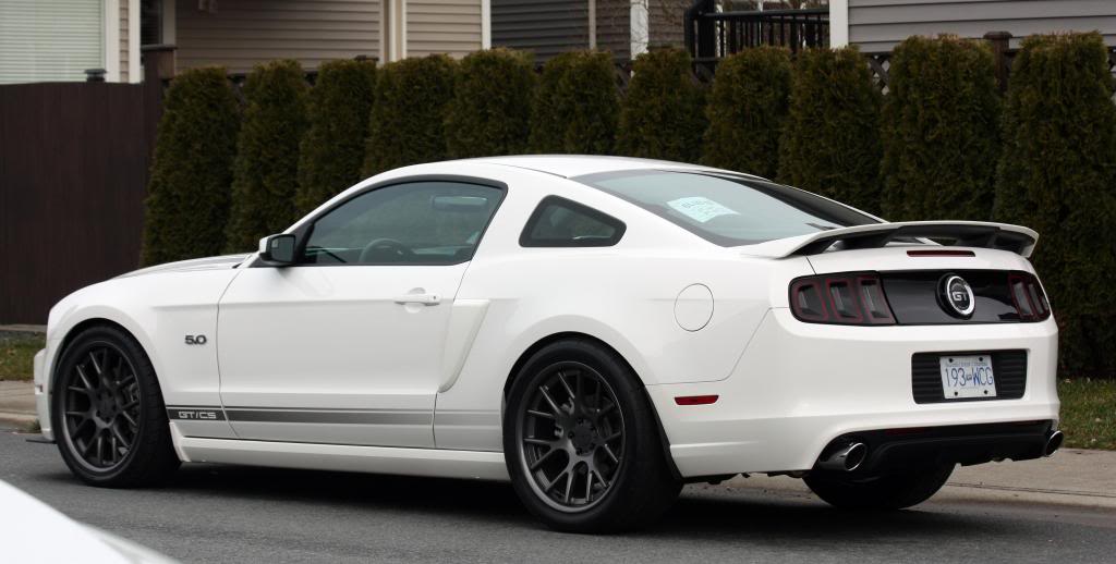 2012 Ford Mustang photo