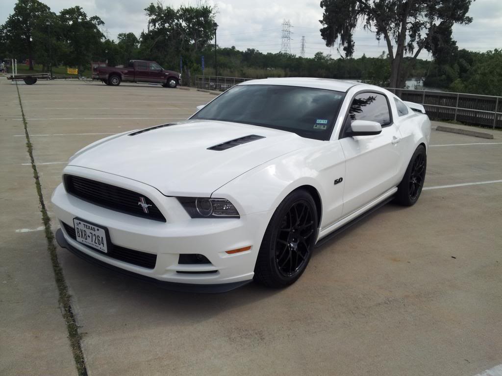 2012 Ford Mustang photo