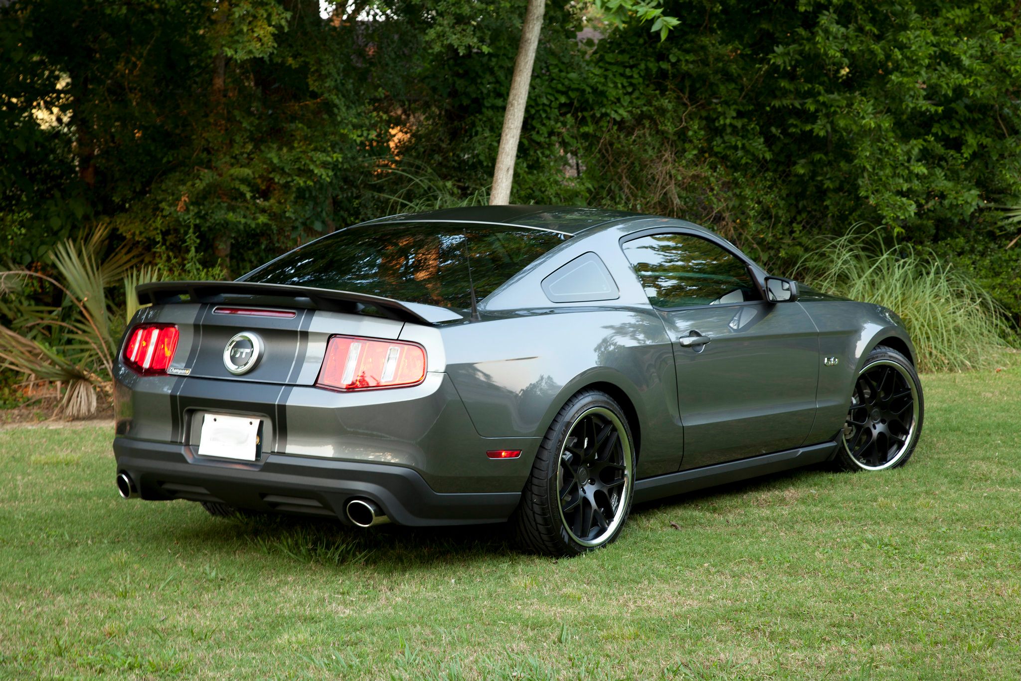 2012 Ford Mustang photo