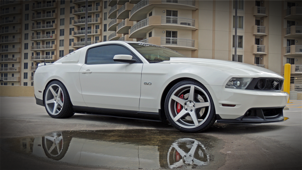 2012 Ford Mustang photo