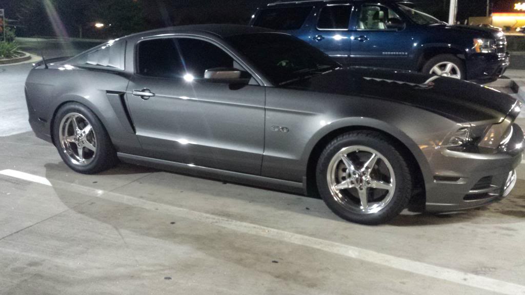 2012 Ford Mustang photo