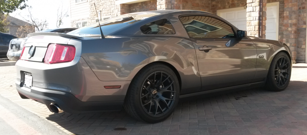 2012 Ford Mustang photo