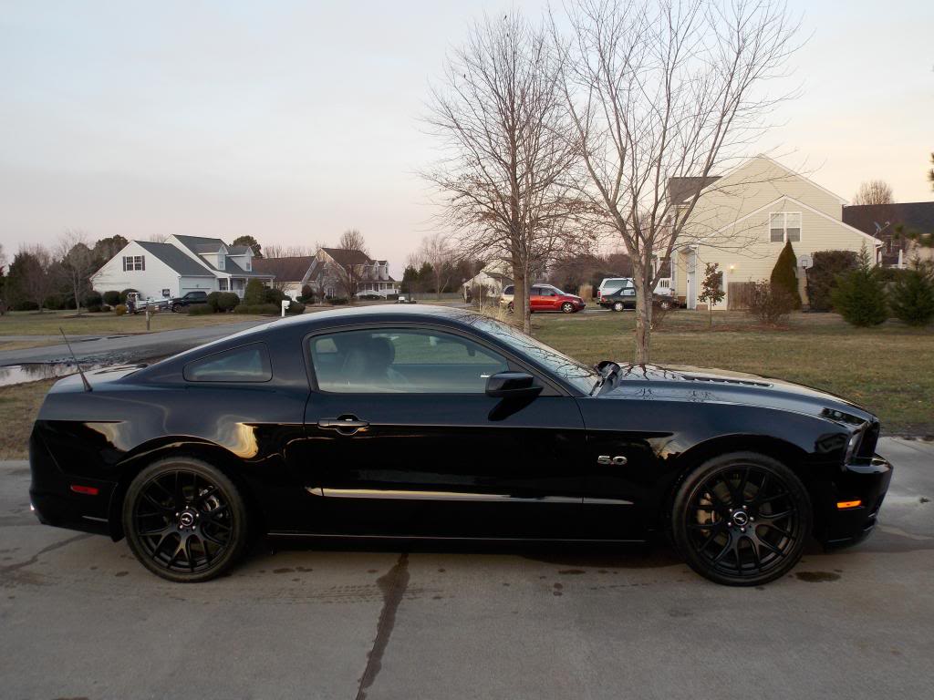 2012 Ford Mustang photo