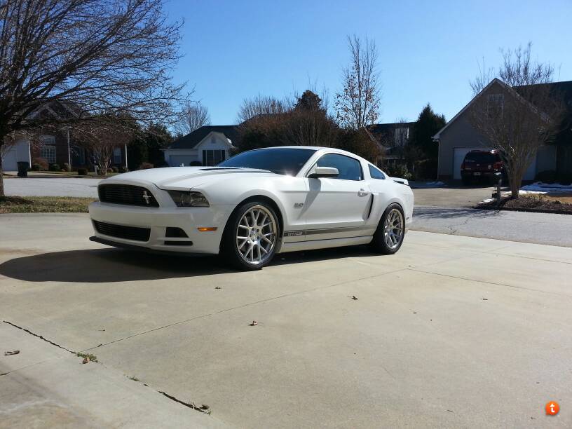 2012 Ford Mustang photo