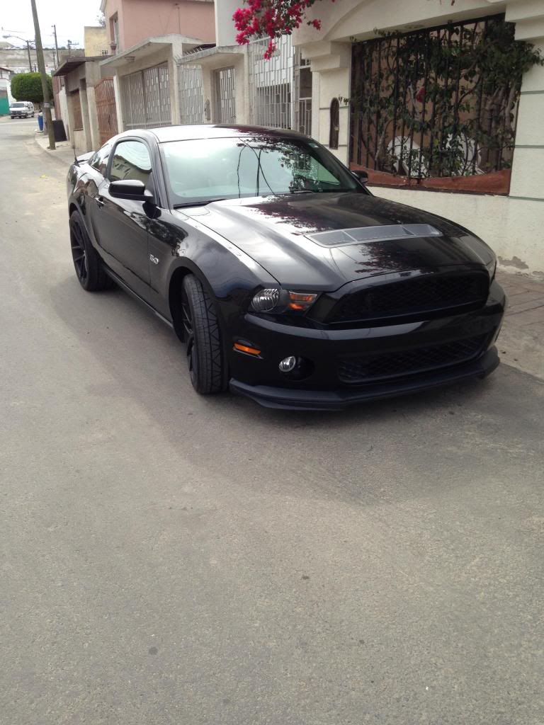 2012 Ford Mustang photo