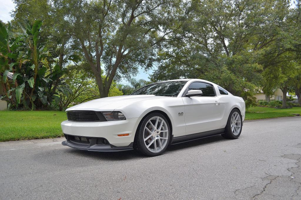 2011 Ford Mustang photo