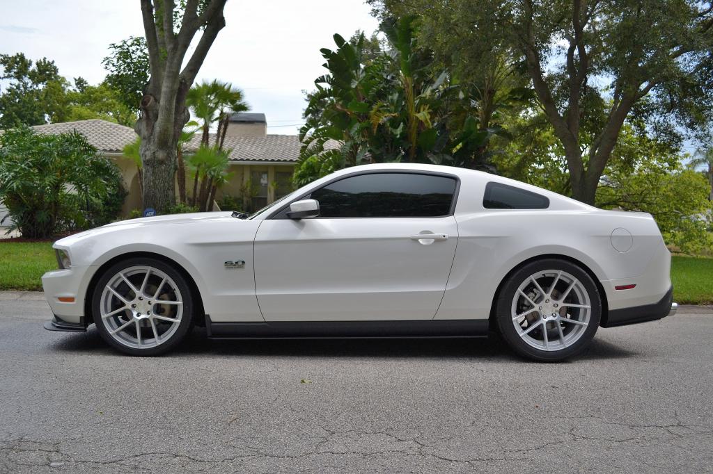2011 Ford Mustang photo
