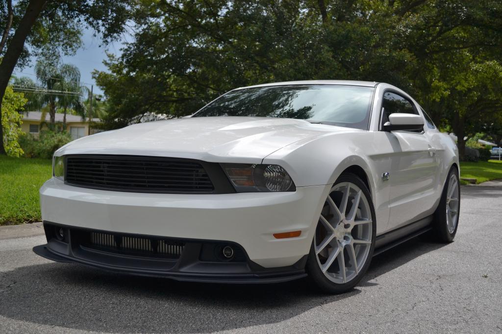 2011 Ford Mustang photo