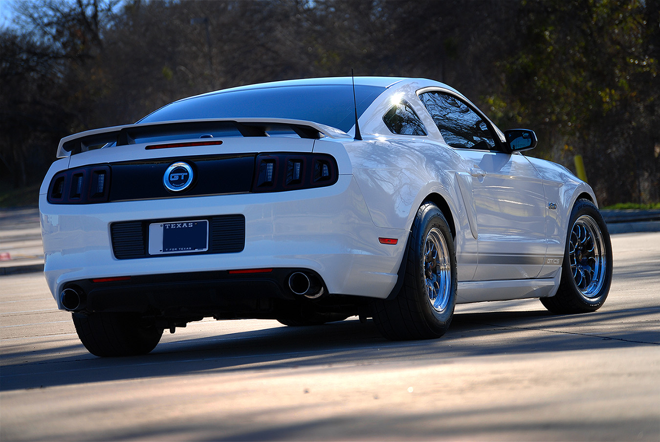 2011 Ford Mustang photo