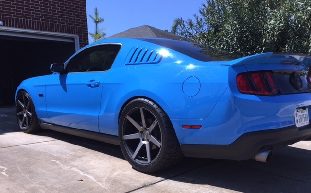 2012 Ford Mustang photo