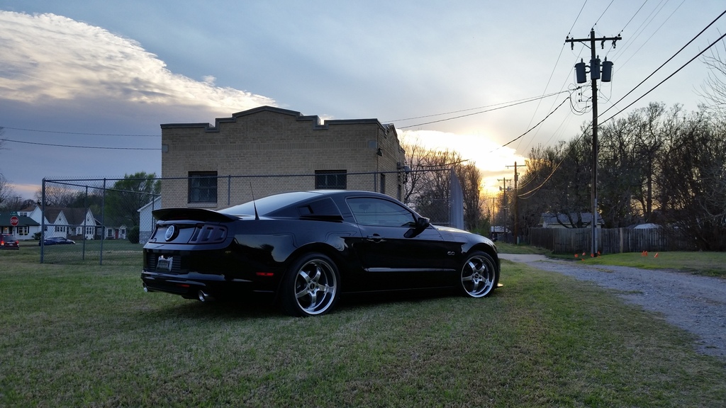 2011 Ford Mustang photo