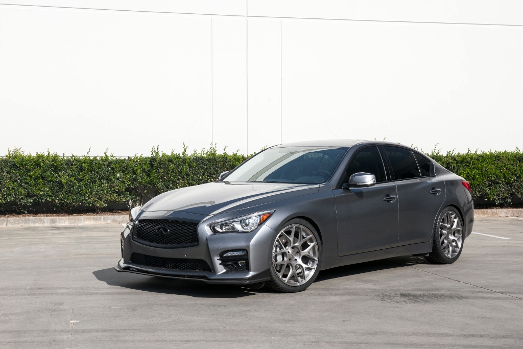 2014 Infiniti Q50 photo