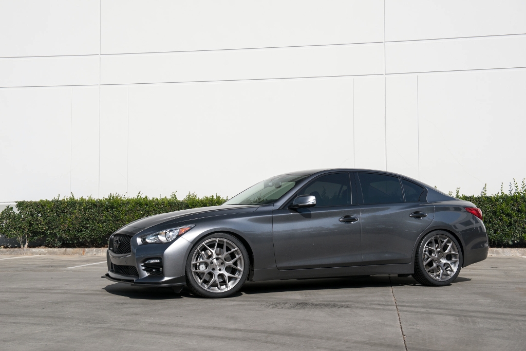 2014 Infiniti Q50 photo