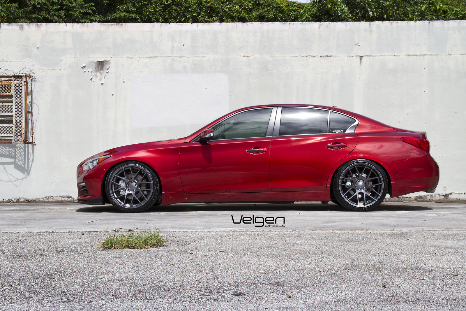 2014 Infiniti Q50 photo