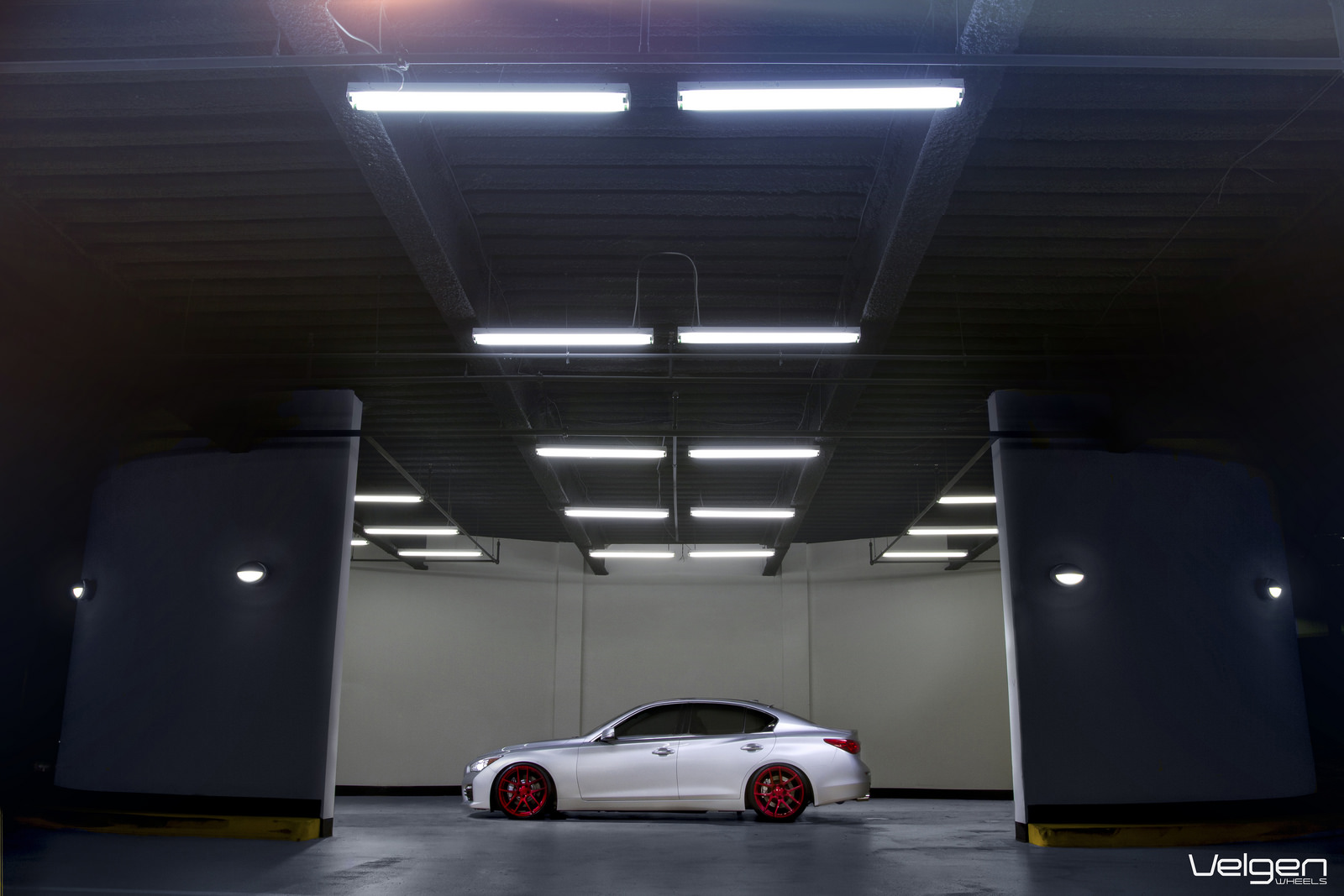 2014 Infiniti Q50 photo
