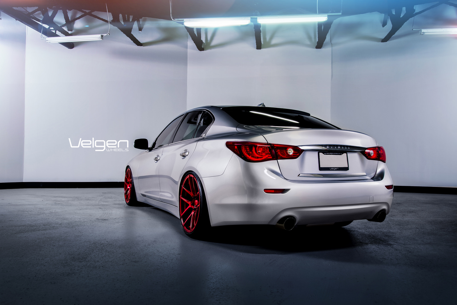 2014 Infiniti Q50 photo