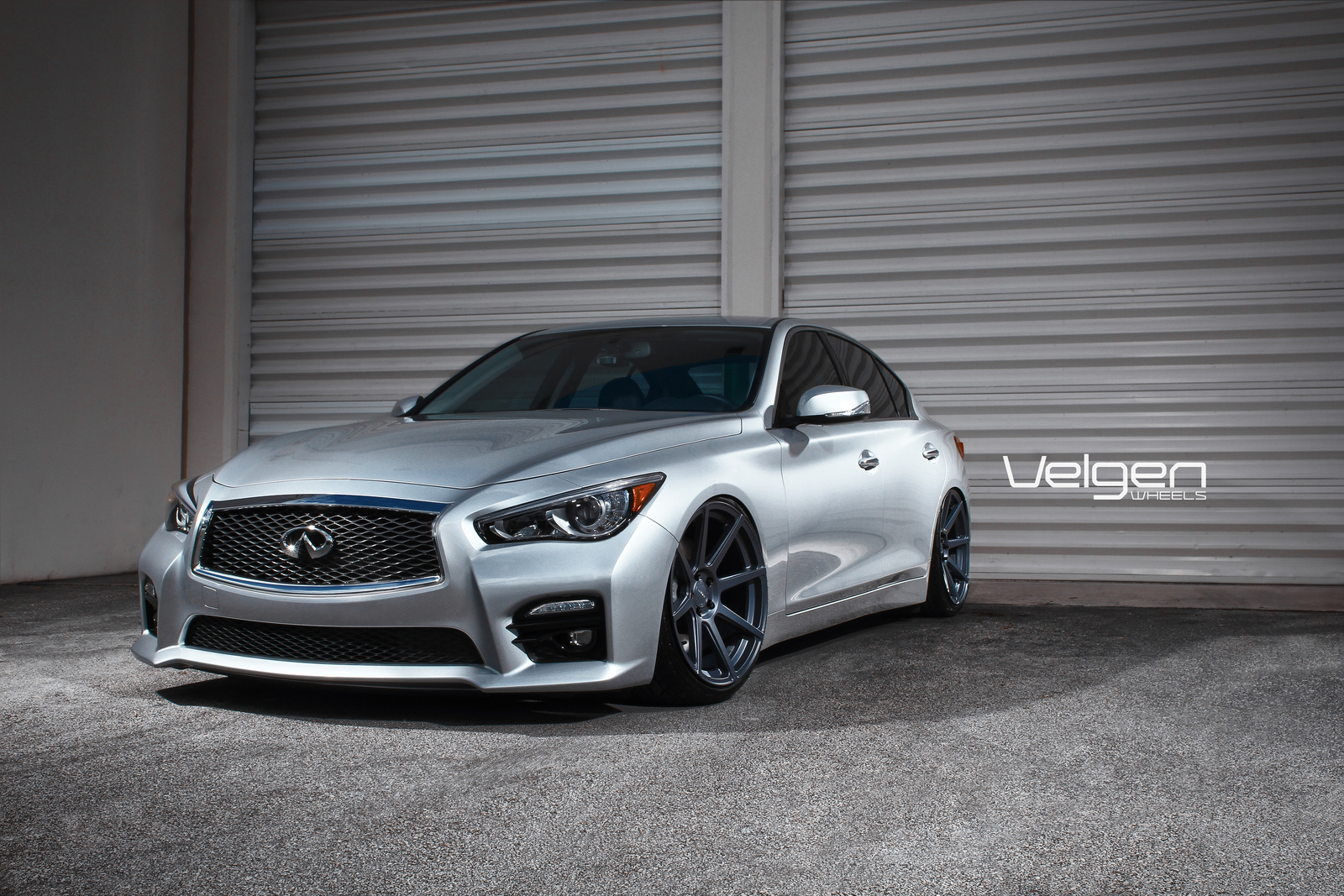 2014 Infiniti Q50 photo