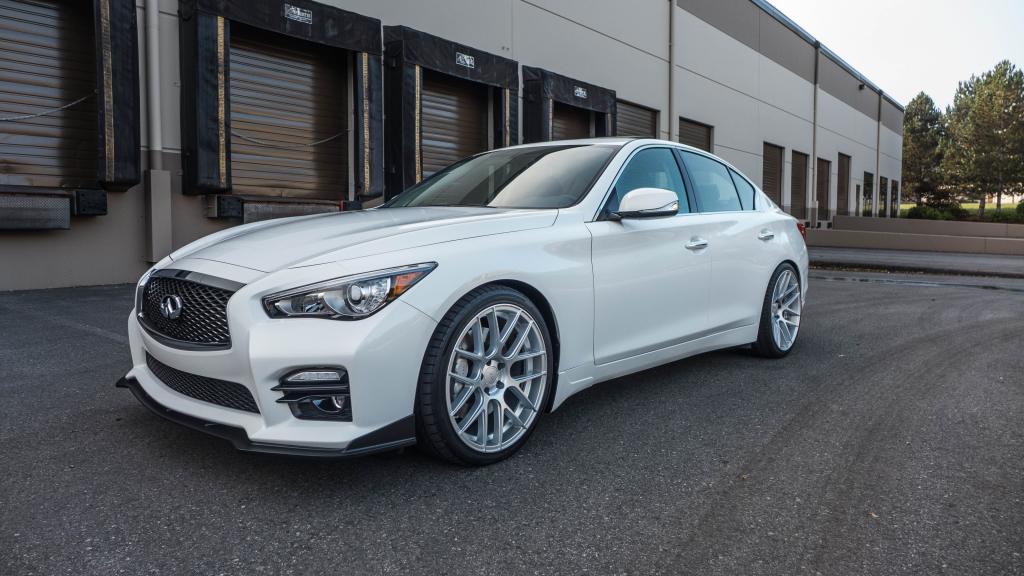 2014 Infiniti Q50 photo