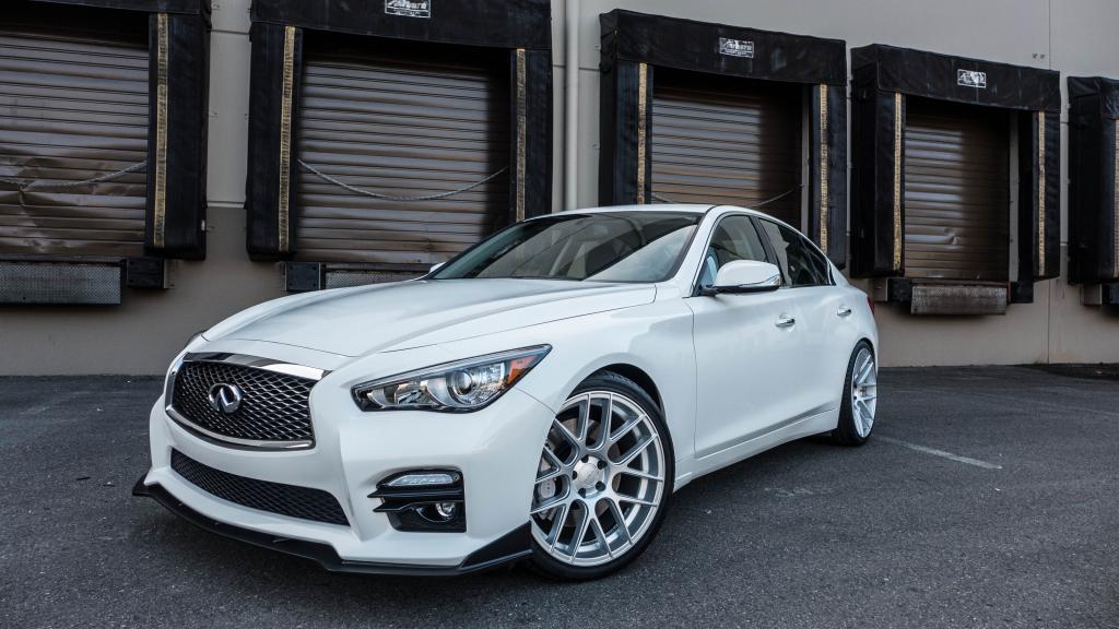 2014 Infiniti Q50 photo