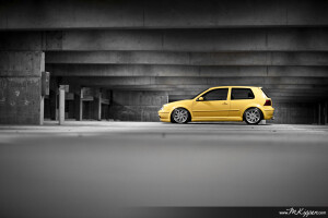 2003 Volkswagen Golf