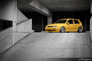 2003 Volkswagen Golf