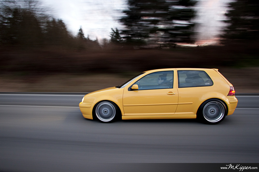 2003 Volkswagen Golf photo