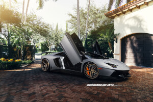 2015 Lamborghini Aventador