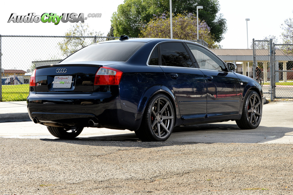 2005 Audi S4 photo