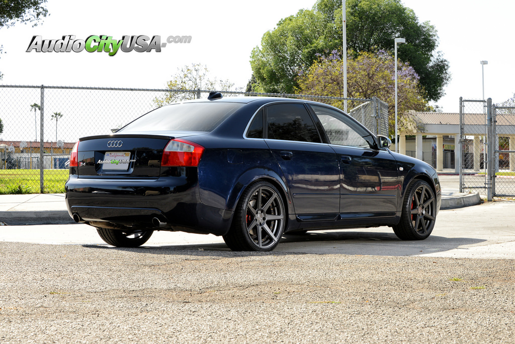 2005 Audi S4 photo